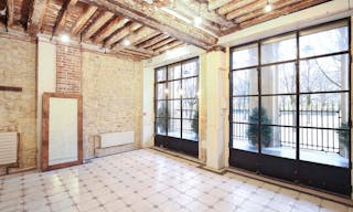 Pop-Up Shop in Prime Palais Royal - Image 1