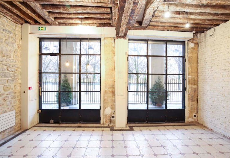 Pop-Up Shop in Prime Palais Royal - Image 2