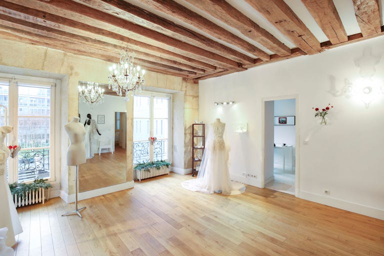 Beautiful Showroom in Palais Royal - Image 1