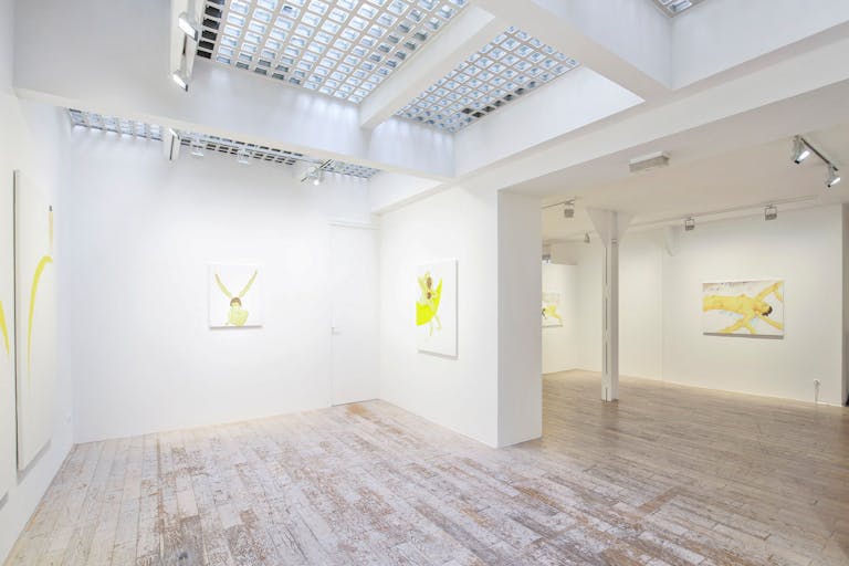 Modern Le Marais Showroom - Image 1