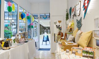 Bright Pop-Up Shop in Montparnasse - Image 0