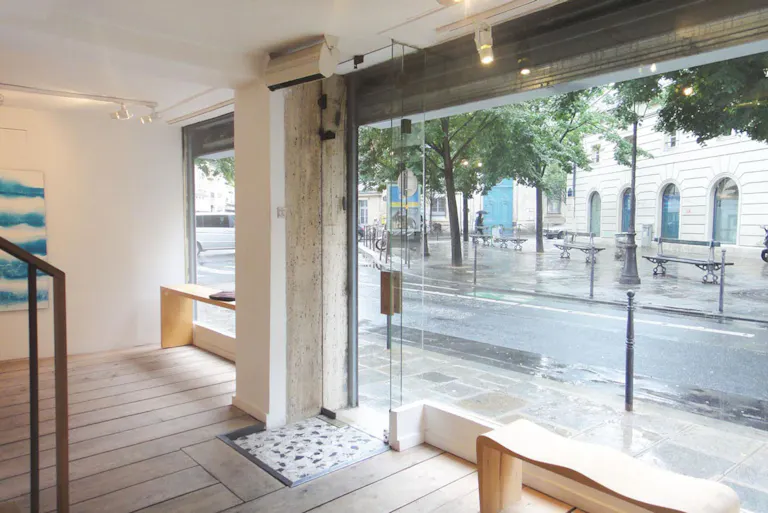 Prime Retail Space in Le Marais - Image 2