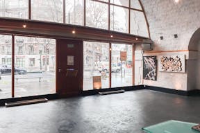 Pop-Up Space in Busy Gare de Lyon - Image 0