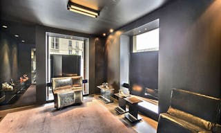 Showroom in Prime Invalides - Image 2