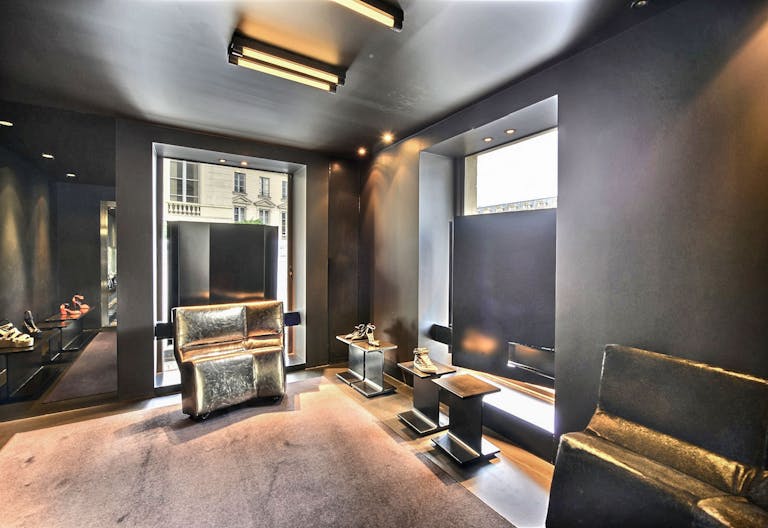 Showroom in Prime Invalides - Image 2