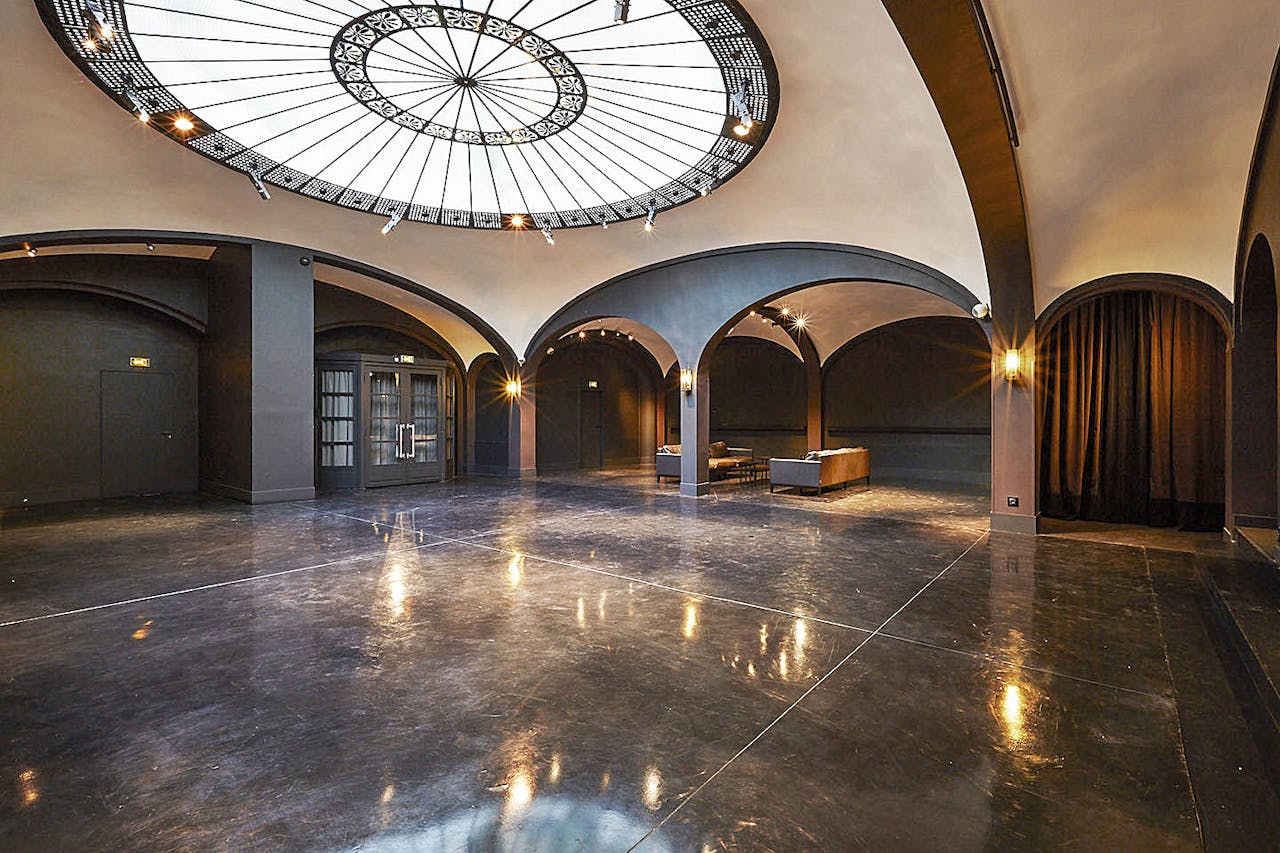 Showroom in Historic Invalides - Image 0