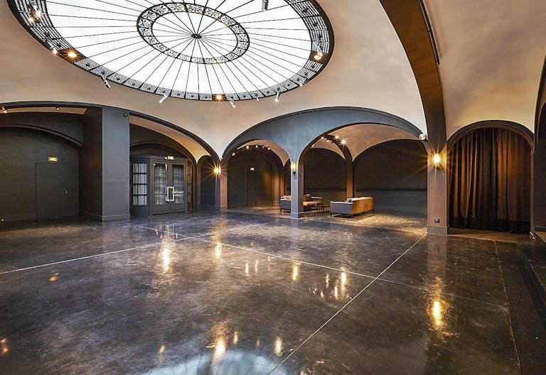 Showroom in Historic Invalides - Image 0