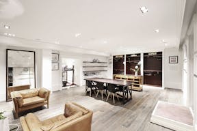 Beautiful Showroom in Madeleine - Image 1