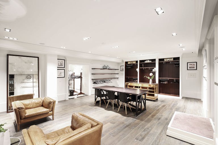 Beautiful Showroom in Madeleine - Image 1