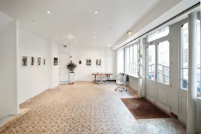 Pop-Up Shop Near Rue de Rivoli - Image 1