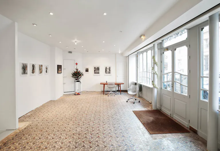 Pop-Up Shop Near Rue de Rivoli - Image 1