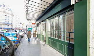 Pop-Up Shop Near Rue de Rivoli - Image 3
