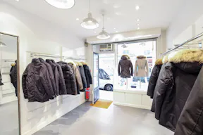 Pop-Up Shop Close to Victor Hugo - Image 0
