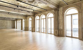 Incredible Showroom in Opera - Image 0