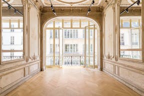 Incredible Showroom in Opera - Image 6