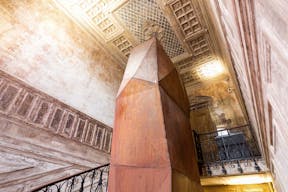 Incredible Showroom in Opera - Image 10