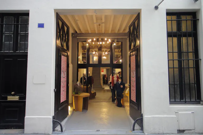 Pop-Up Retail Space in Le Marais - Image 0