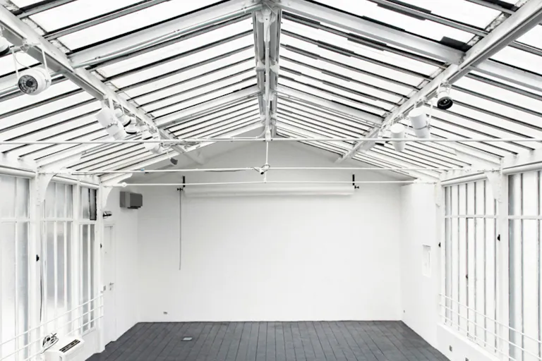Lovely Showroom in Le Marais - Image 1