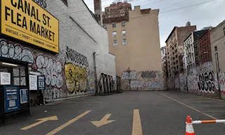 Broadway & Canal St Pop-Up Booth / Kiosk Space - Image 3