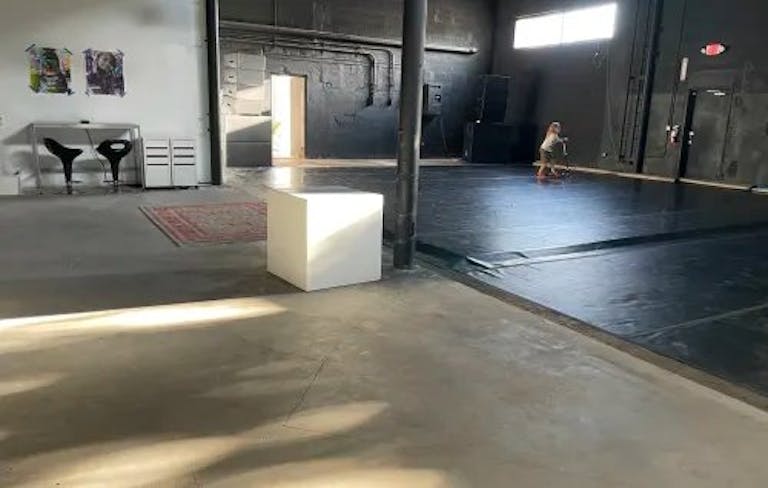 Flex Studio with high ceilings in Little Haiti - Image 3