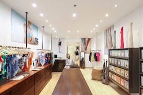 Sleek Shop in Upmarket Palais Royal - Image 3