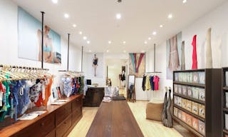 Sleek Shop in Upmarket Palais Royal - Image 3