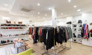 Le Marais Pop-Up Retail Space - Image 3