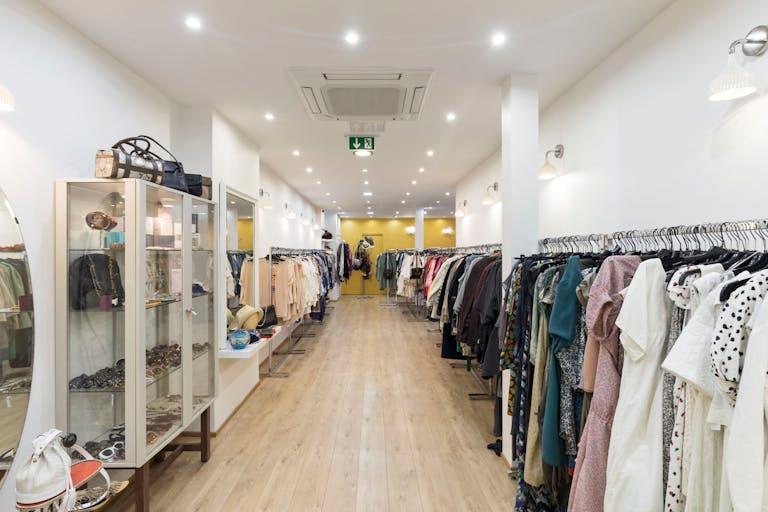 Le Marais Pop-Up Retail Space - Image 4