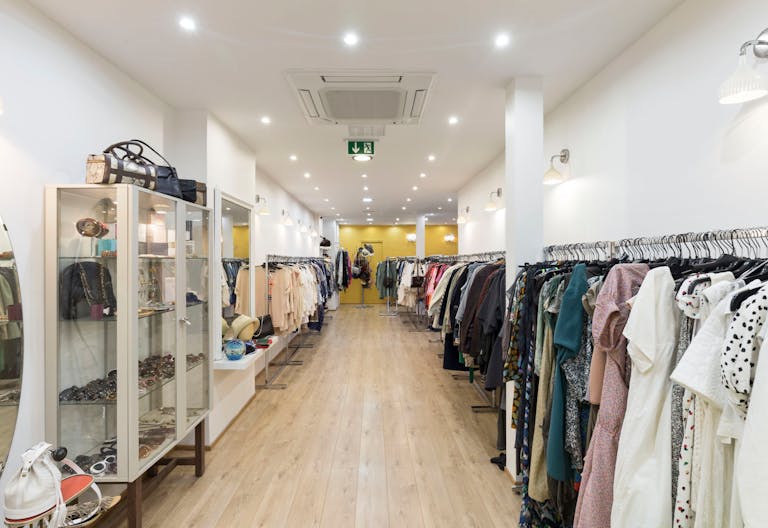 Le Marais Pop-Up Retail Space - Image 4