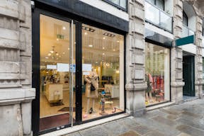 Le Marais Pop-Up Retail Space - Image 6