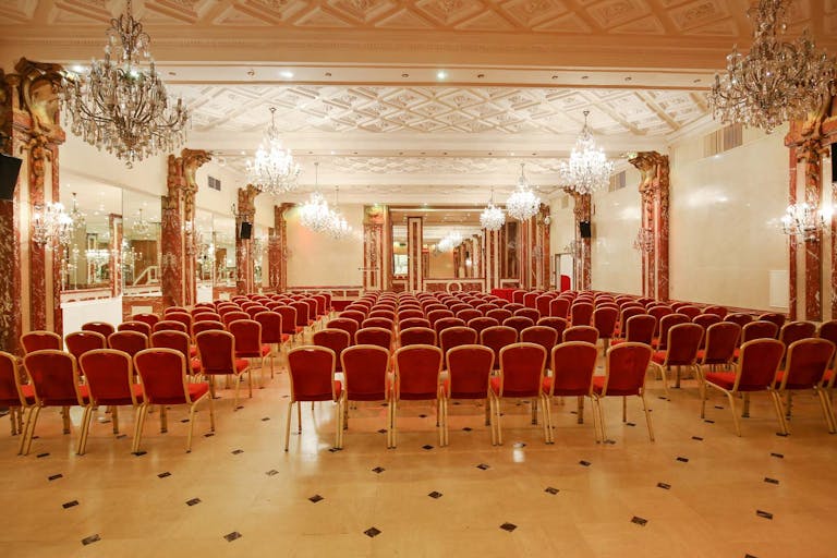 Unique Space Close Champs-Elysées - Image 1