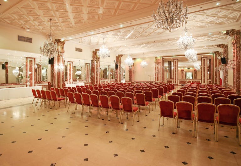 Unique Space Close Champs-Elysées - Image 2