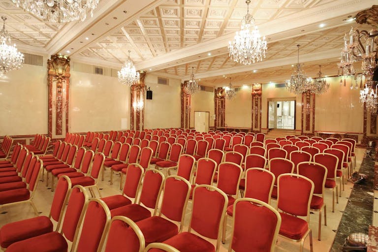 Unique Space Close Champs-Elysées - Image 3