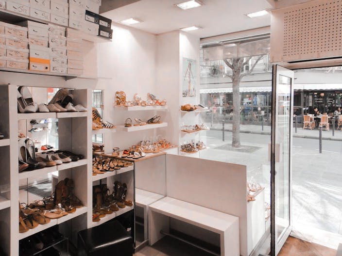 Retail Space in Saint-Placide - Image 1