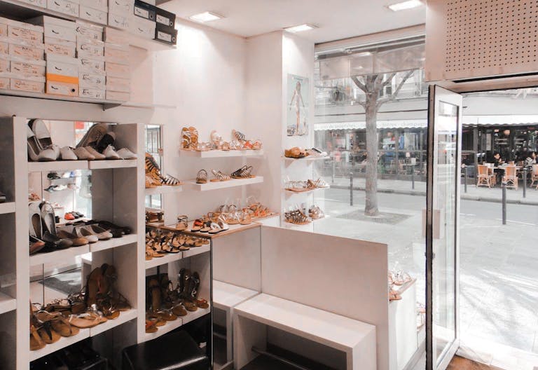 Retail Space in Saint-Placide - Image 1