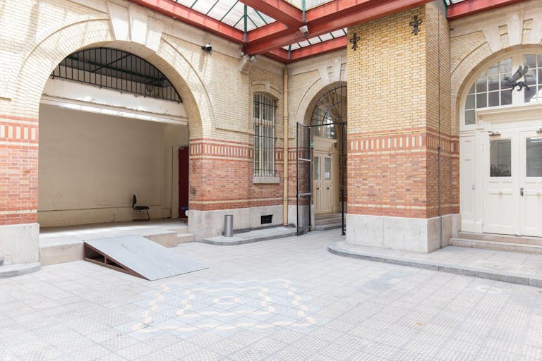 Flexible Unique Space in Le Marais - Image 0