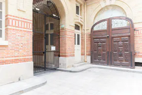 Flexible Unique Space in Le Marais - Image 2