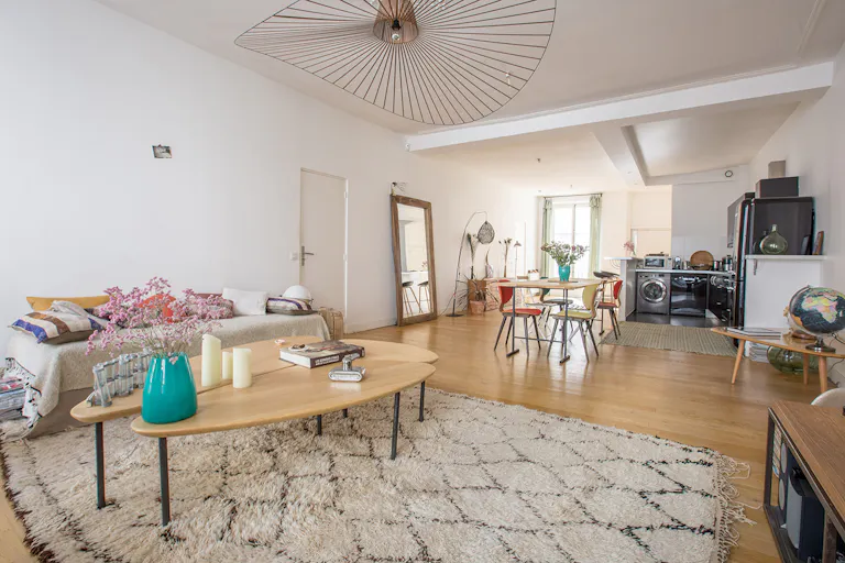 Loft Space in Dynamic Le Marais - Image 0