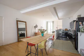 Loft Space in Dynamic Le Marais - Image 6