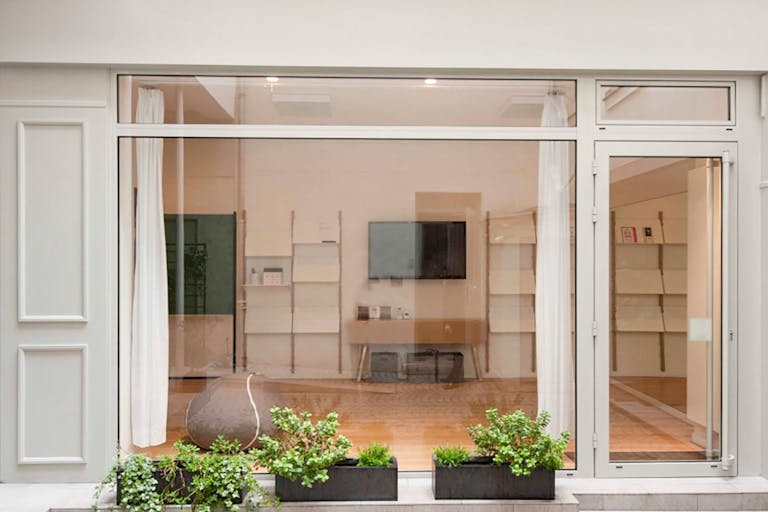 Pop-Up Boutique in Paris 7th - Image 3