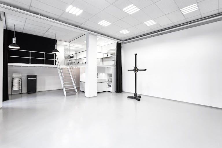 Studio Space Close to Bastille - Image 0