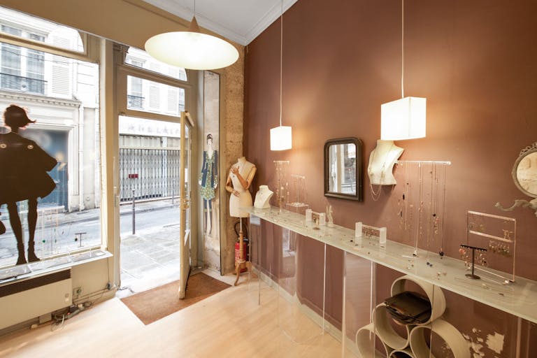 Le Marais Pop-Up Boutique - Image 1