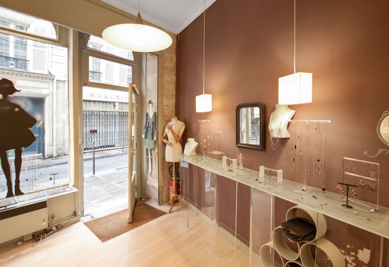 Le Marais Pop-Up Boutique - Image 1