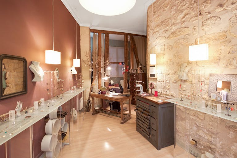 Le Marais Pop-Up Boutique - Image 2