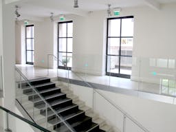 Unique Space in Faubourg-du-Roule - Image 1