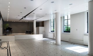 Unique Space in Faubourg-du-Roule - Image 2