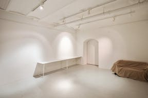 Beautiful Le Marais Retail Space - Image 2