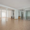 Vast Showroom in République