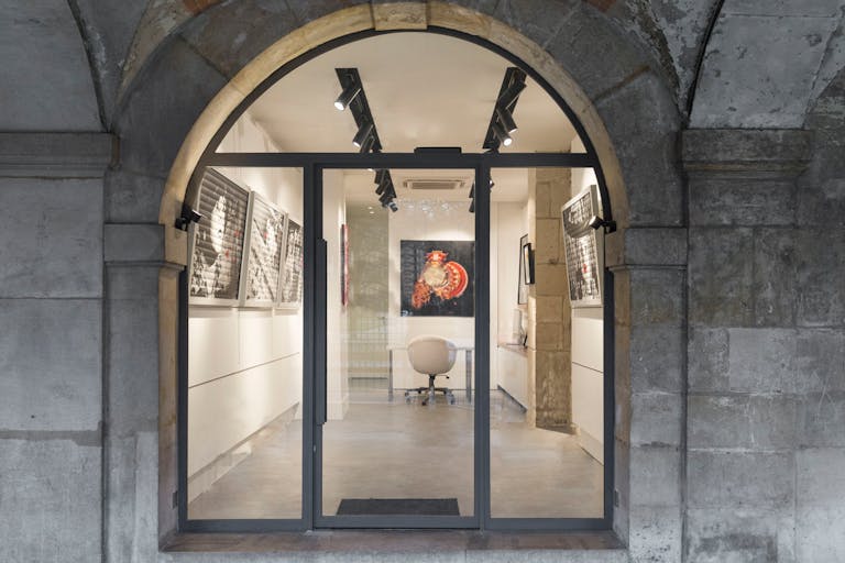 Place Des Vosges Pop-Up Gallery - Image 2