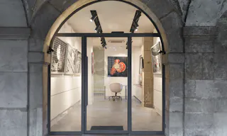 Place Des Vosges Pop-Up Gallery - Image 2